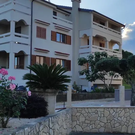 Niko Apartment