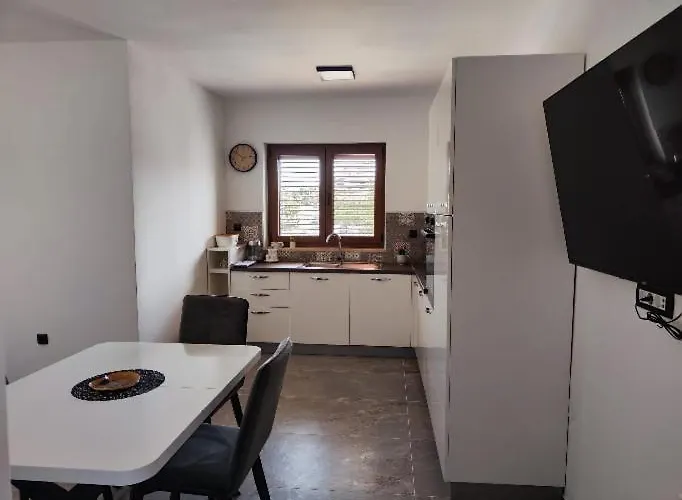 Apartment Niko *