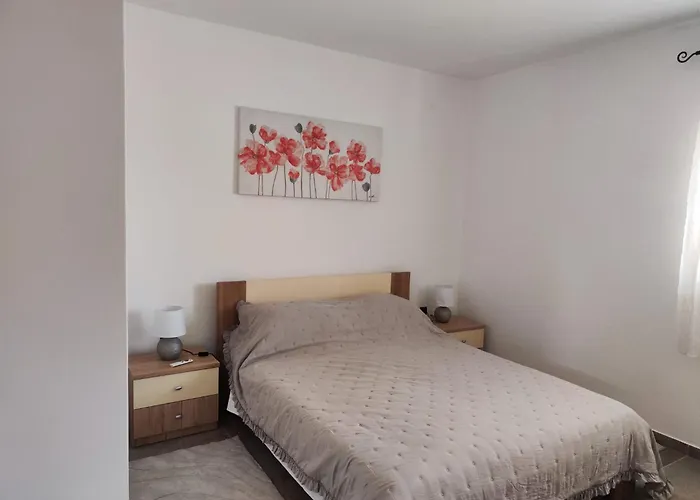 Niko Apartament *