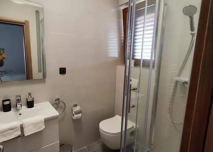 Niko Apartament *